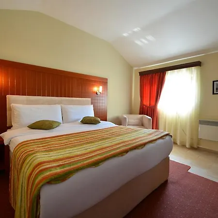 5 Hotell Tirana
