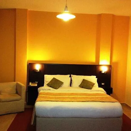 5 Hotell