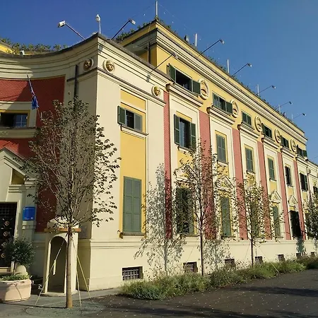 5 3* Tirana