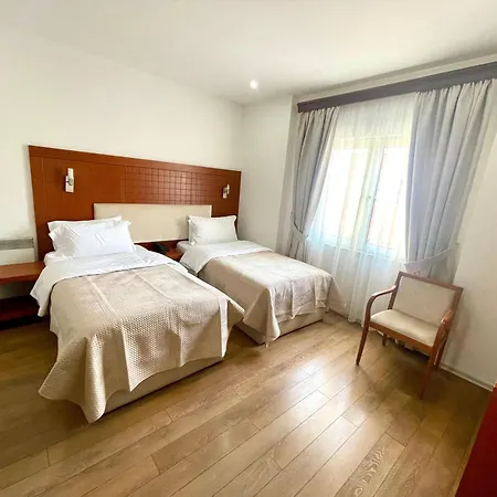 Hotel 5 3*