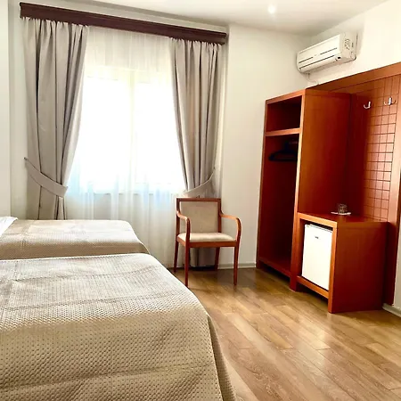 5 Hotel