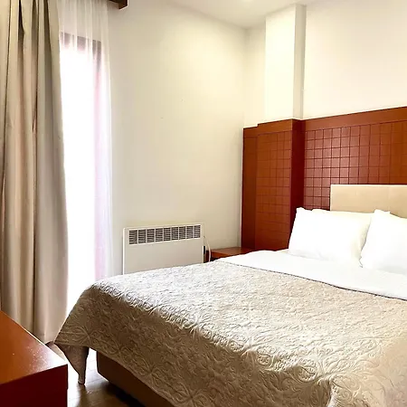 5 3* Tirana