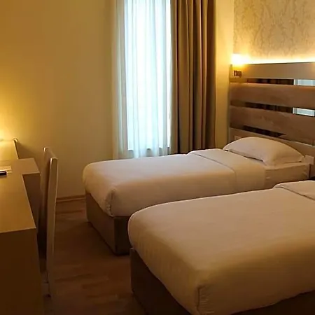Szálloda 5 Tirana
